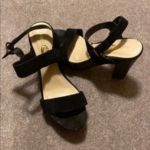 Black velvet chunky heels